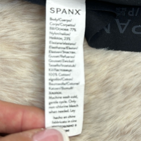 SPANX | Undie-tectable® Smoothing Thong, in Very Black, Size S, NWOT - Picture 5 of 9